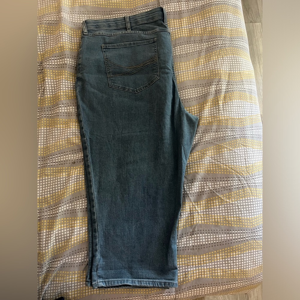 Woman’s Lee Riders size 24W NWT capris